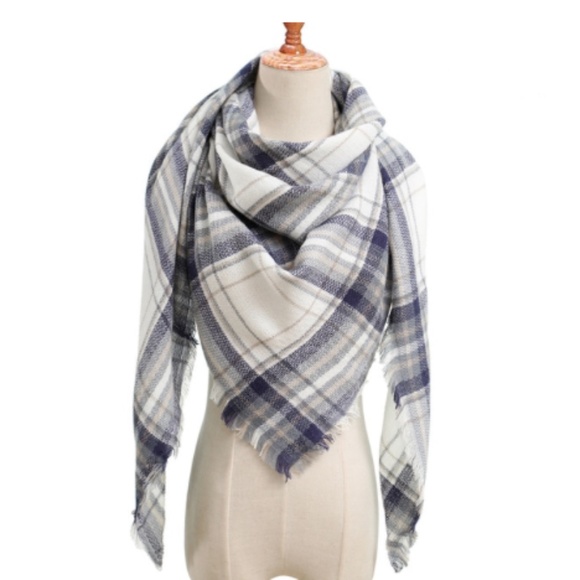 NWT Plaid Blanket Scarf Wrap - Picture 2 of 6